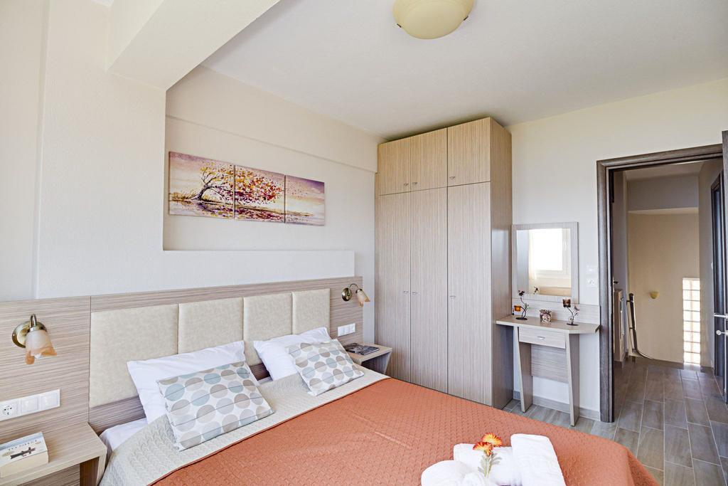 Villa Nefeli - Akti Salonikiou A Agios Nikolaos  Buitenkant foto